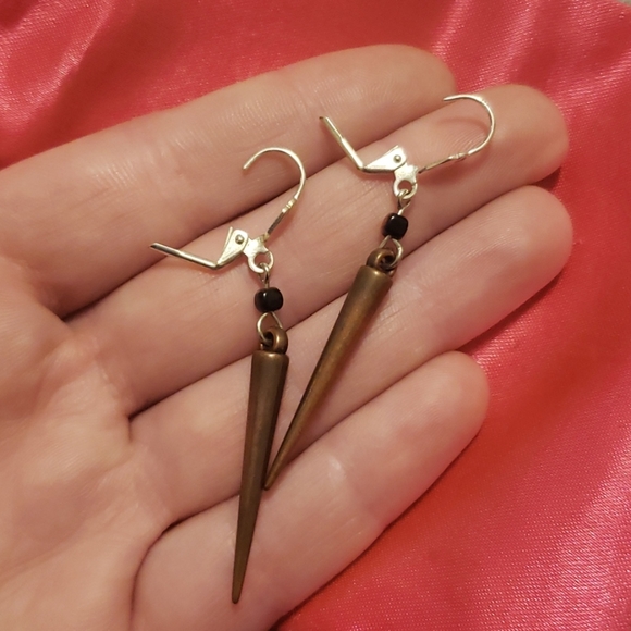 *Free Add On Item* Earrings - Picture 2 of 4